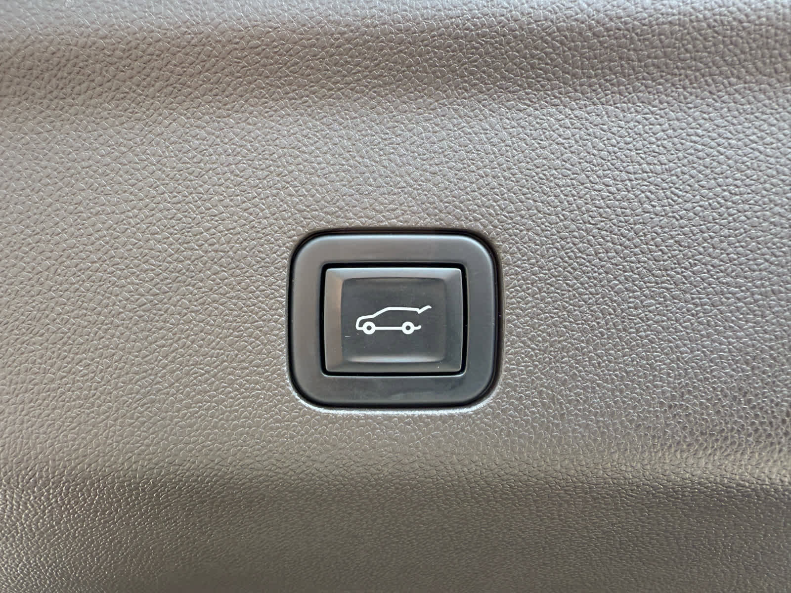 Used 2021 Chevrolet Tahoe Z71 w/ Z71 Signature Package image 35