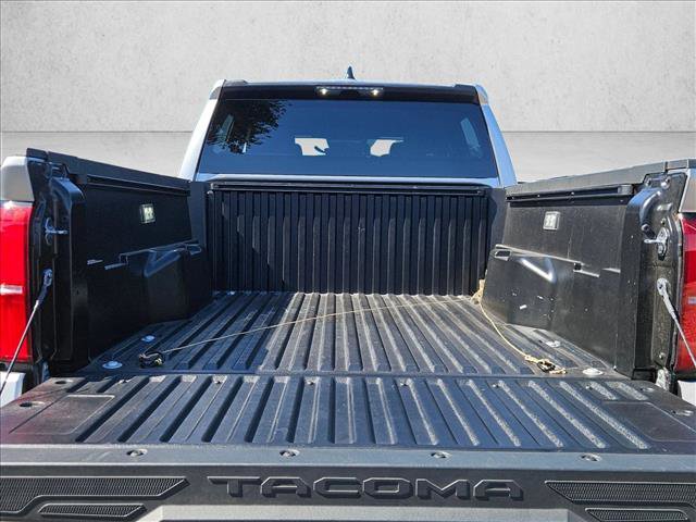 Used 2026 Toyota Tacoma SR5 AWD/4WD image 6