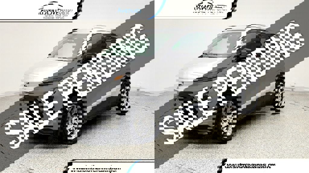 Used 2023 Chevrolet Bolt EUV LT w/ Comfort Package image 1