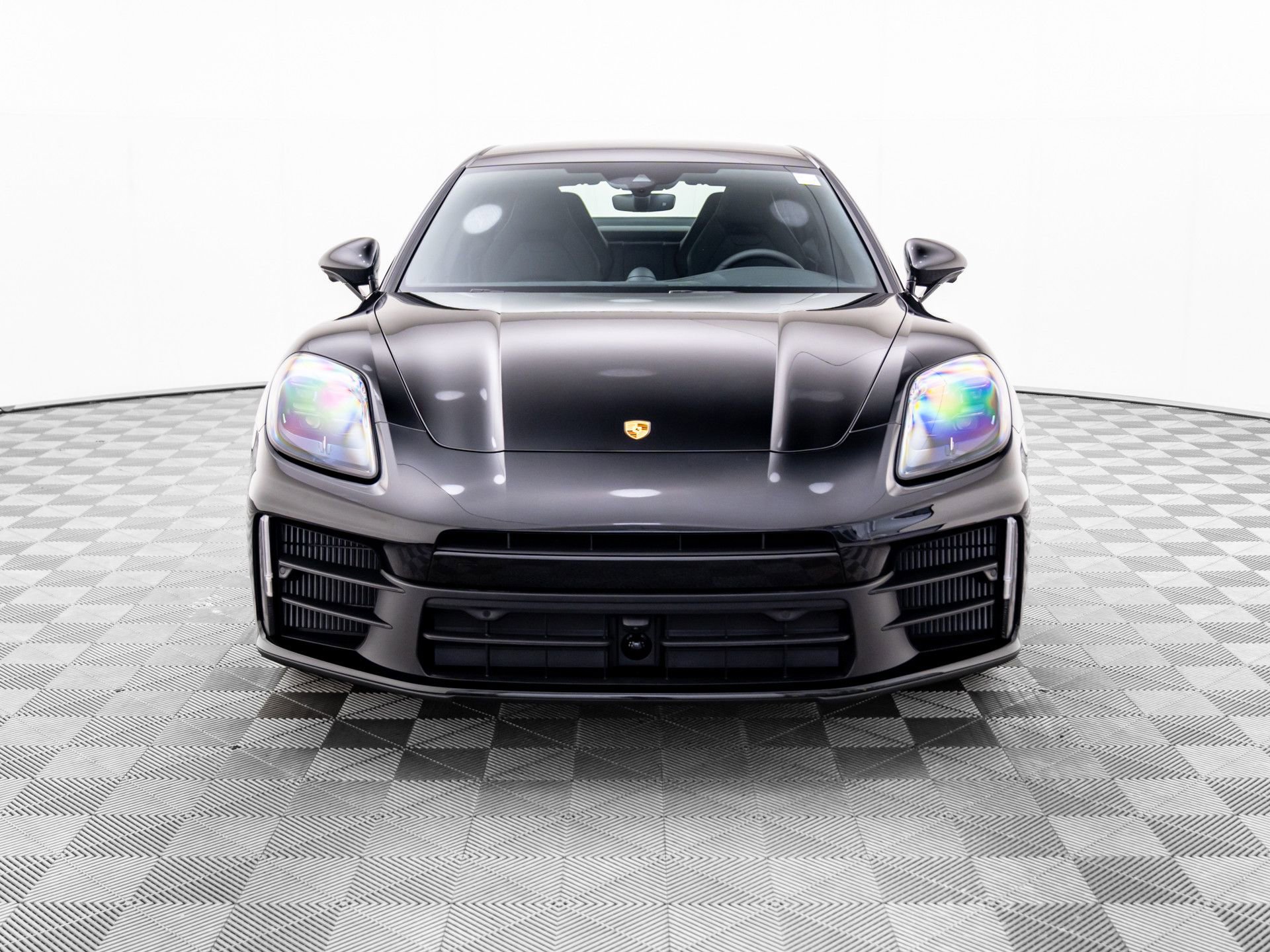 New 2025 Porsche Panamera 4 image 9