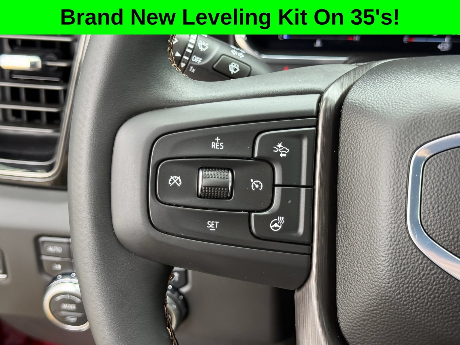 Used 2025 GMC Sierra 2500 AT4 w/ AT4 Premium Plus Package AWD/4WD image 34