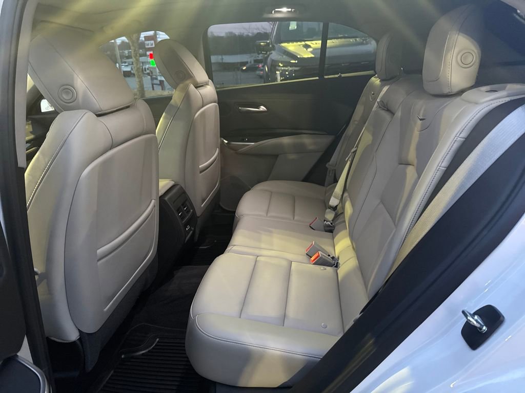 Used 2022 Cadillac XT4 Premium Luxury w/ Enhanced Visibility Package image 27