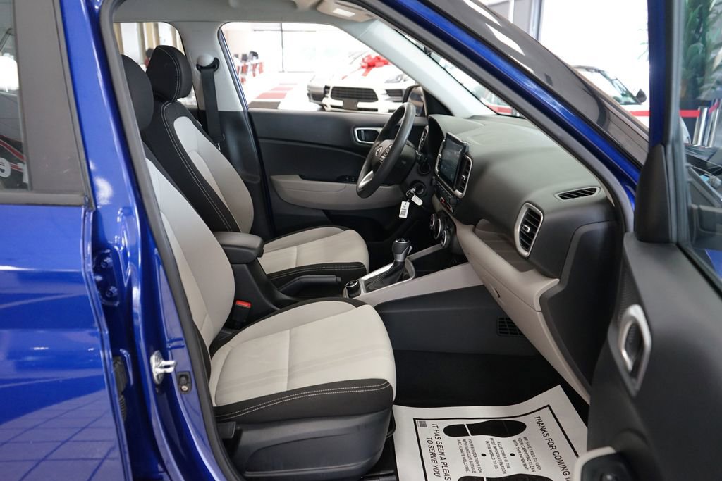Used 2020 Hyundai Venue SEL image 37