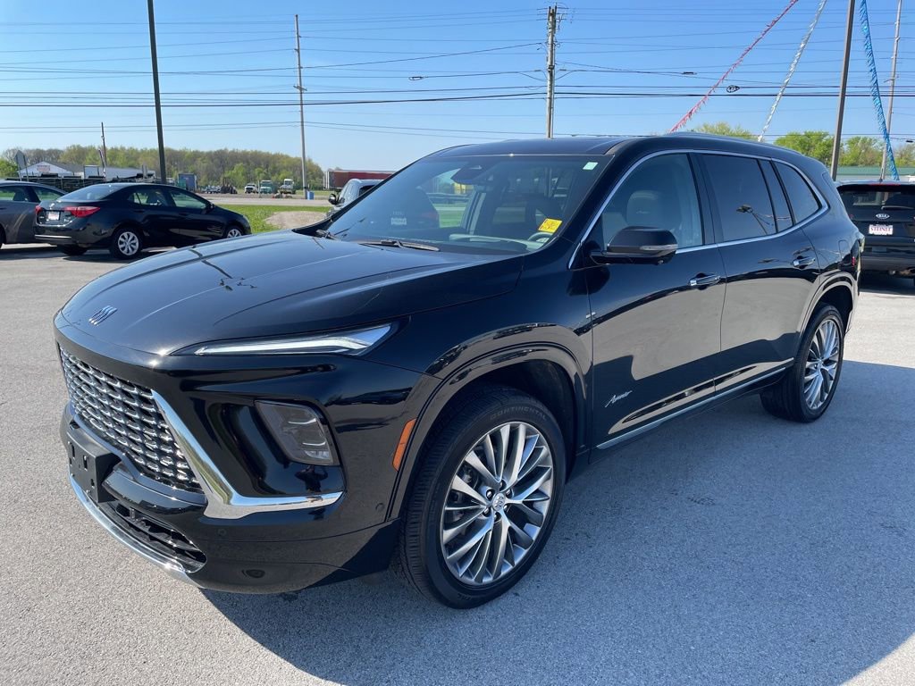 Used 2025 Buick Enclave Avenir w/ Super Cruise Package AWD/4WD image 3