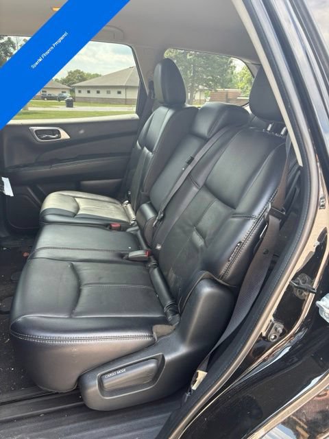 Used 2019 Nissan Pathfinder SL AWD/4WD image 31
