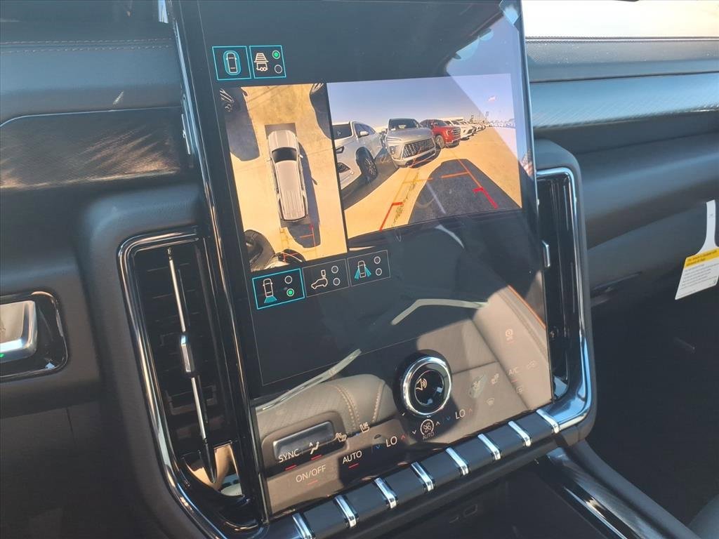 New 2026 GMC Yukon XL AT4 image 21