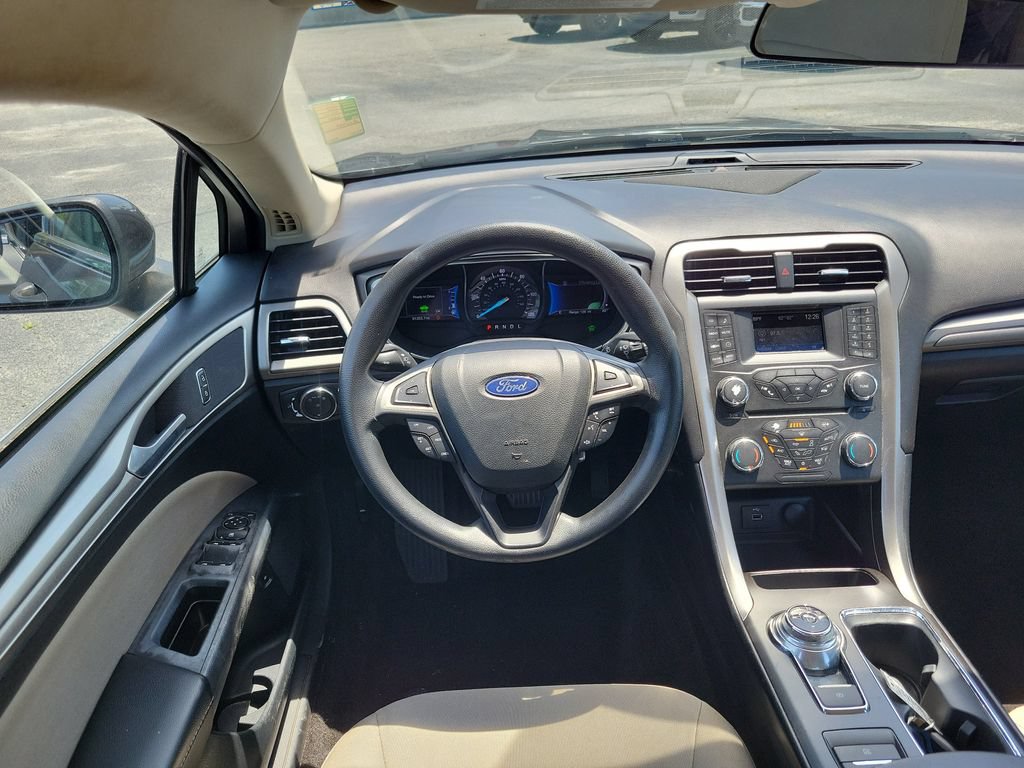 Used 2018 Ford Fusion S FWD image 12