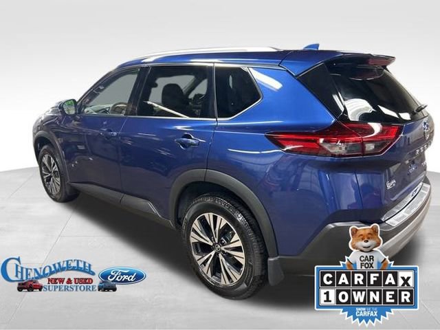 Used 2021 Nissan Rogue SV w/ Premium Package image 3