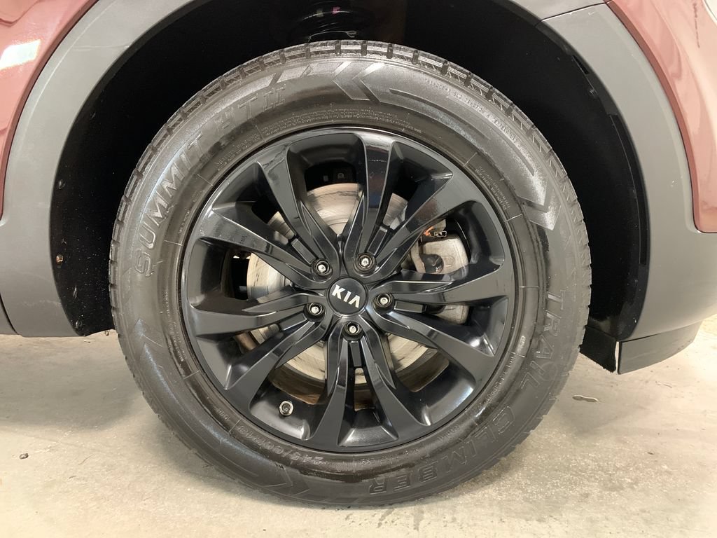 Used 2020 Kia Telluride LX AWD/4WD image 13