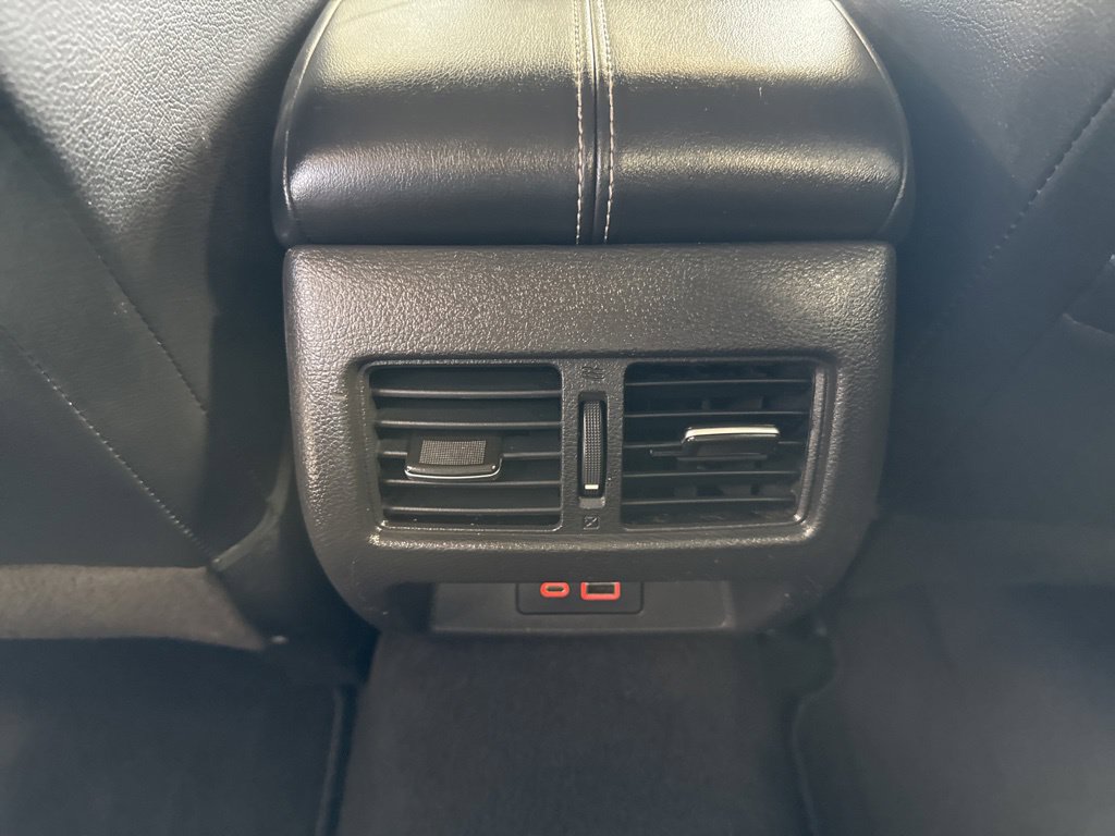 Used 2023 Nissan Altima 2.5 SL AWD/4WD image 12