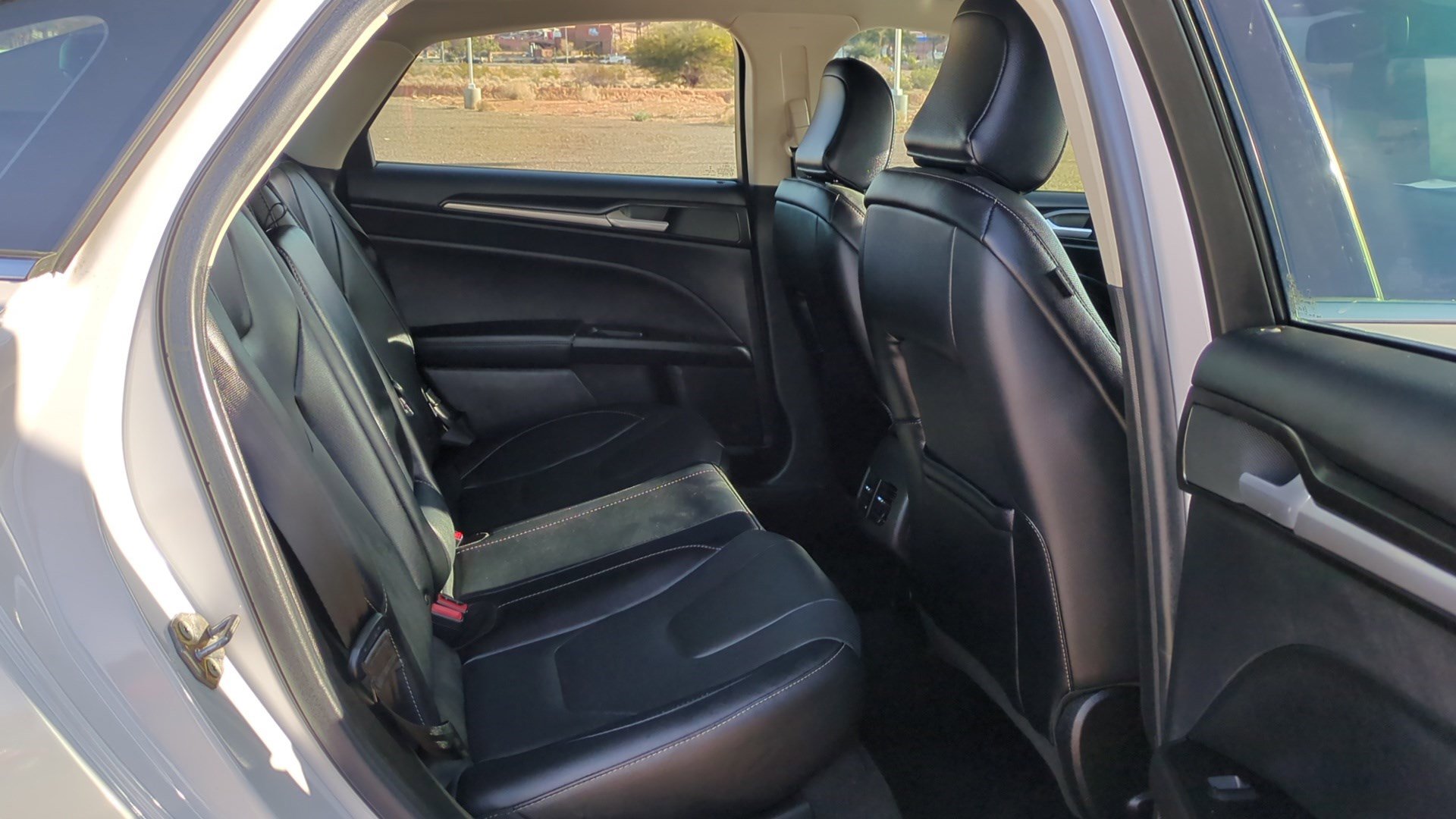 Used 2020 Ford Fusion Titanium image 31