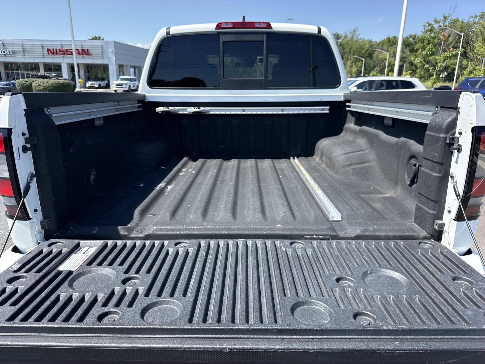 Used 2022 Nissan Frontier PRO-4X AWD/4WD image 27