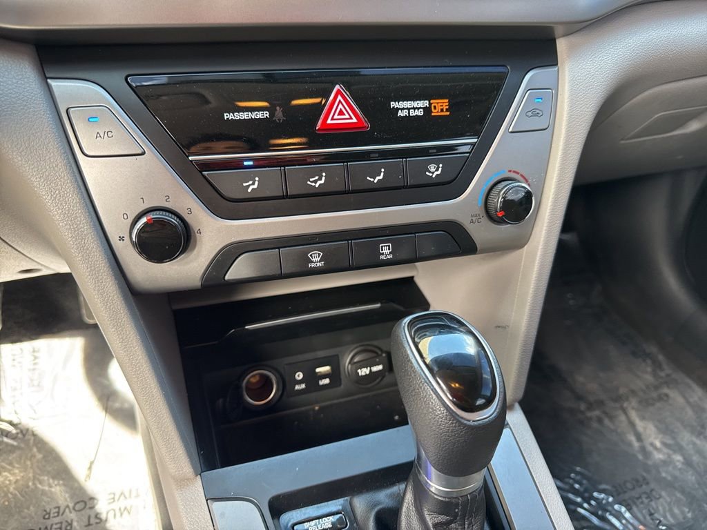 Used 2017 Hyundai Elantra SE image 20