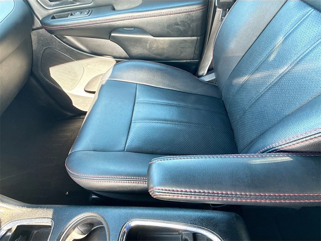 Used 2019 Dodge Grand Caravan GT image 23