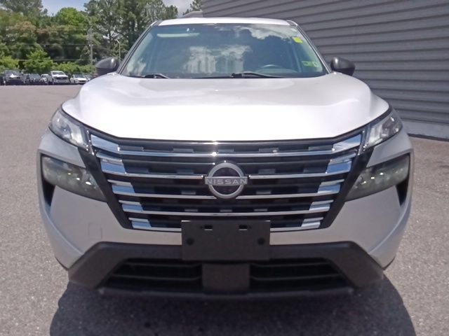 Used 2024 Nissan Rogue S AWD/4WD image 8