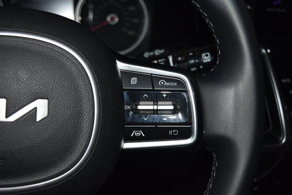 Used 2023 Kia Sorento S w/ Panoramic Sunroof Package image 9