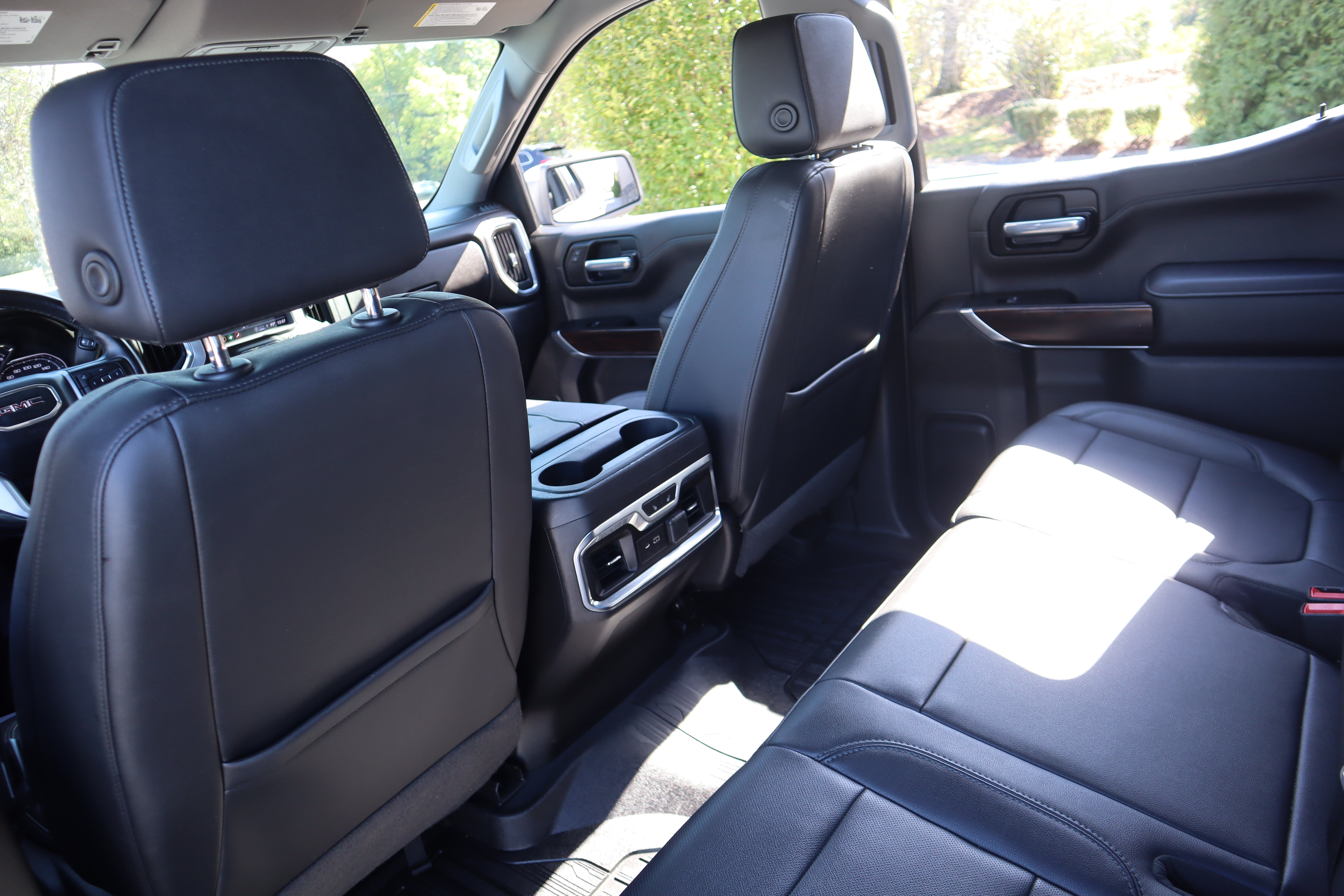 Used 2021 GMC Sierra 1500 SLT w/ SLT Convenience Package AWD/4WD image 33