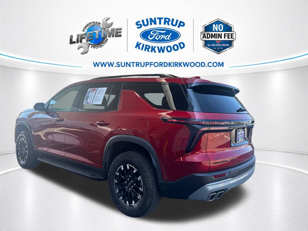 Used 2024 Chevrolet Traverse Z71 AWD/4WD image 3