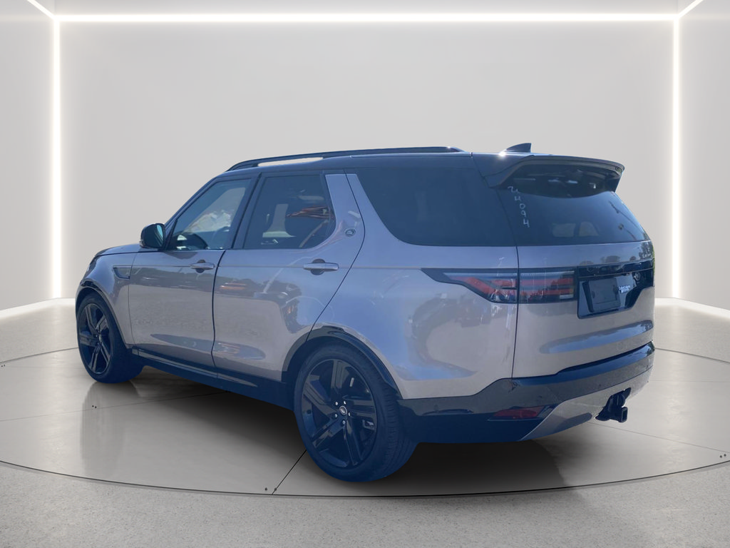 Used 2022 Land Rover Discovery HSE R-Dynamic AWD/4WD image 4