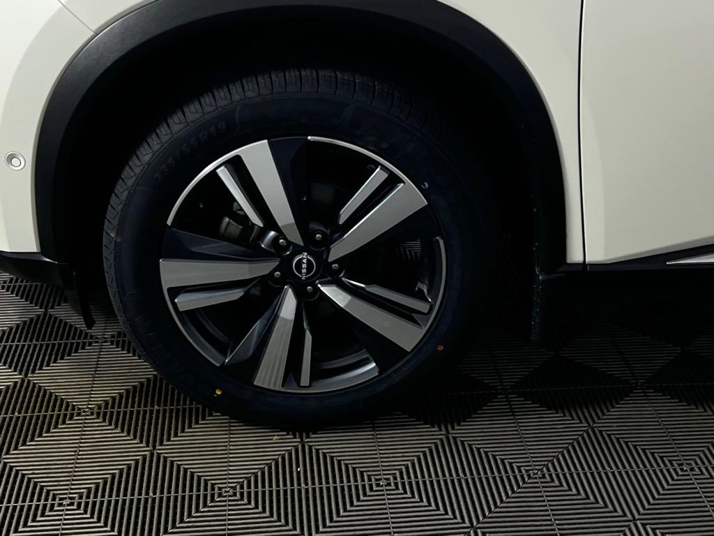 Used 2023 Nissan Rogue Platinum image 13