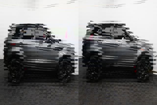 Used 2018 Land Rover Range Rover Evoque SE Premium image 4