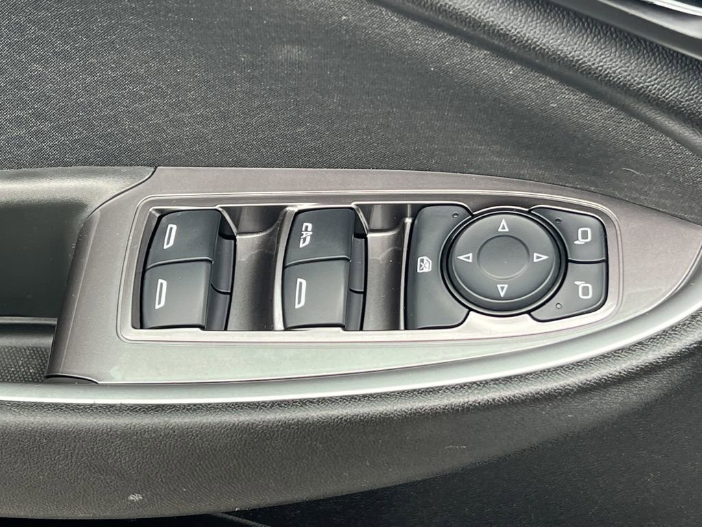 Used 2024 Chevrolet Malibu LT image 16