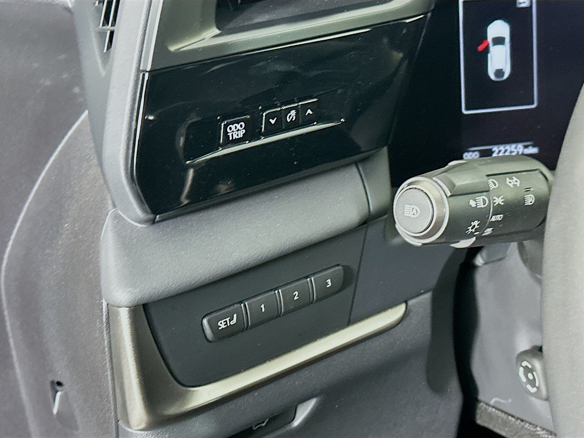 Used 2024 Lexus RZ 300e Premium w/ Accessory Package (Z1) FWD image 17