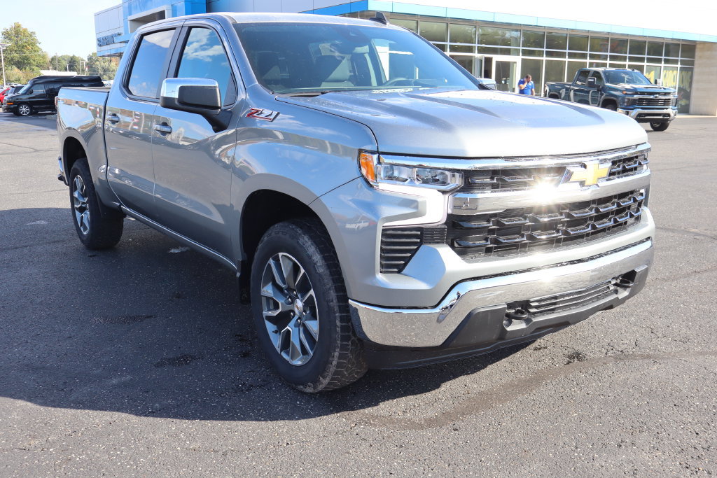 New 2026 Chevrolet Silverado 1500 LT w/ Z71 Off-Road Package AWD/4WD image 2