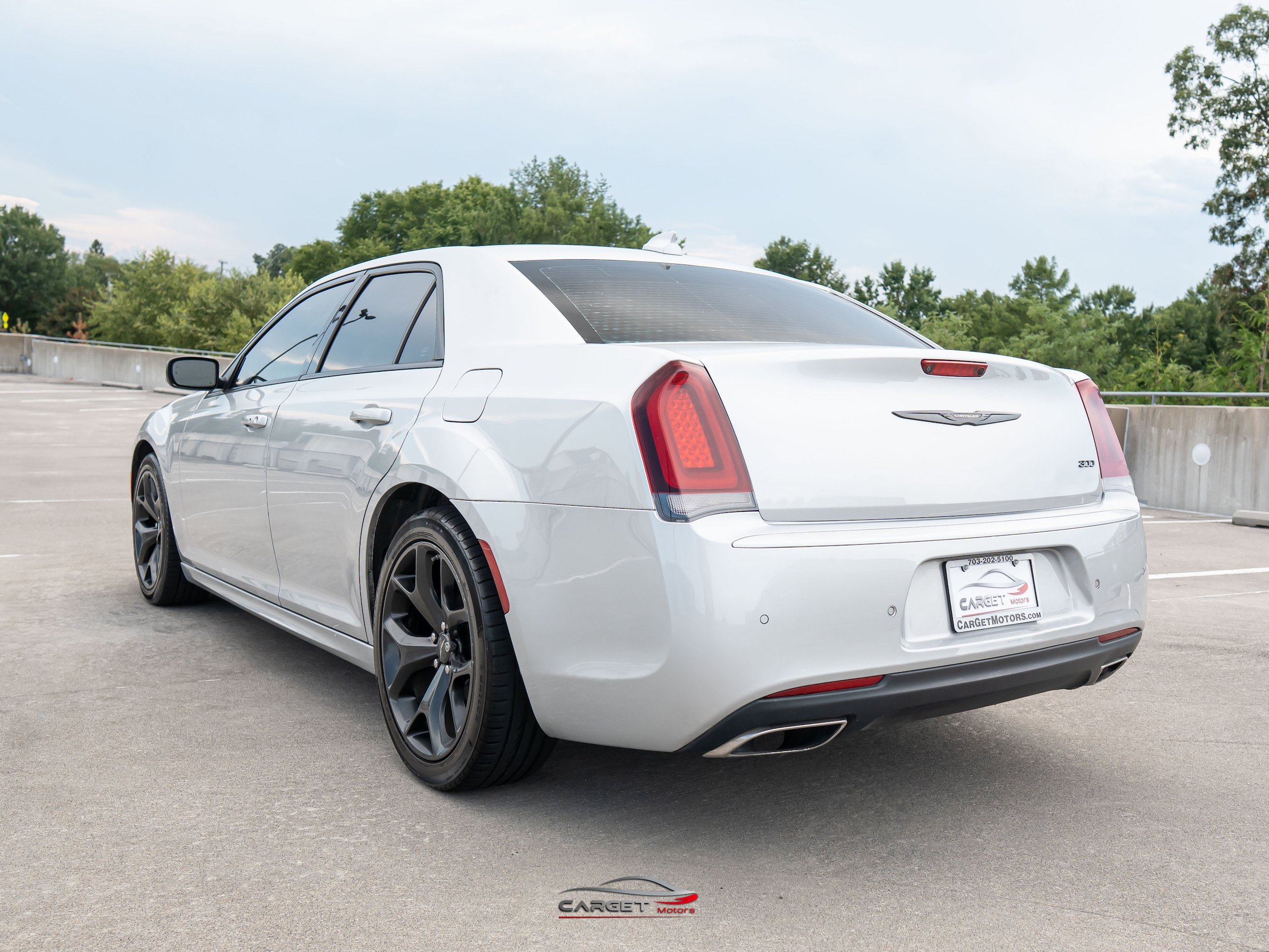 Used 2022 Chrysler 300 Touring L RWD image 5