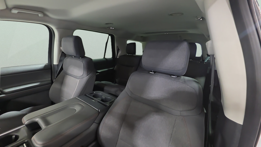 Certified 2025 Ford Expedition Active AWD/4WD image 19