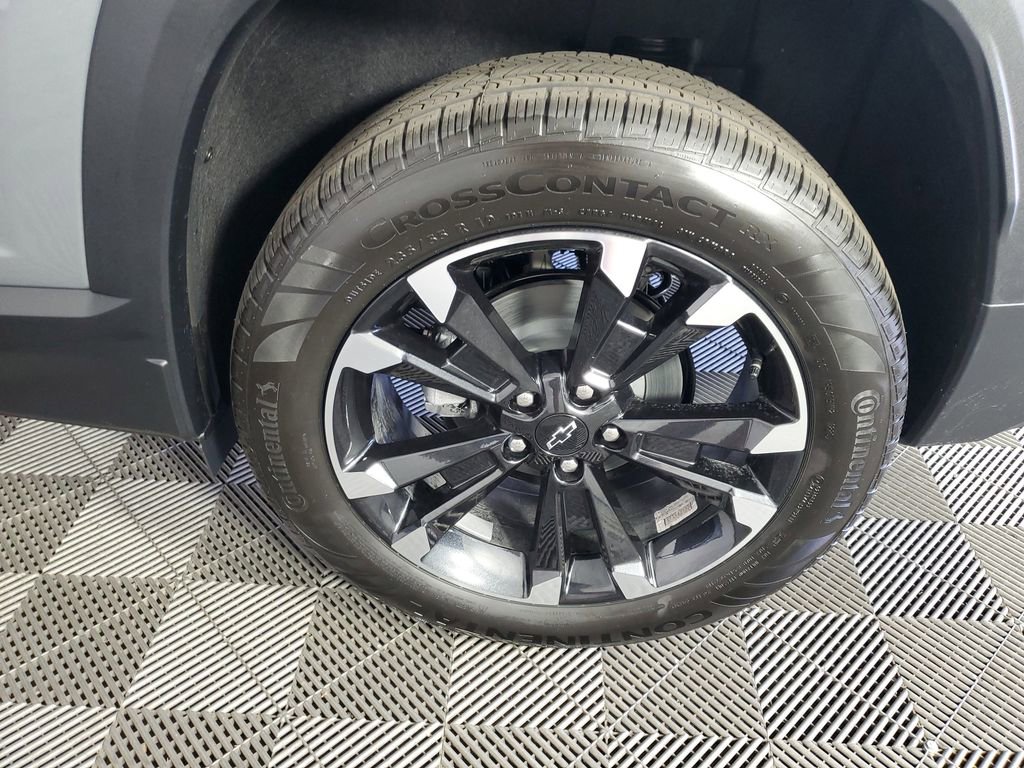 New 2026 Chevrolet Equinox RS FWD image 32