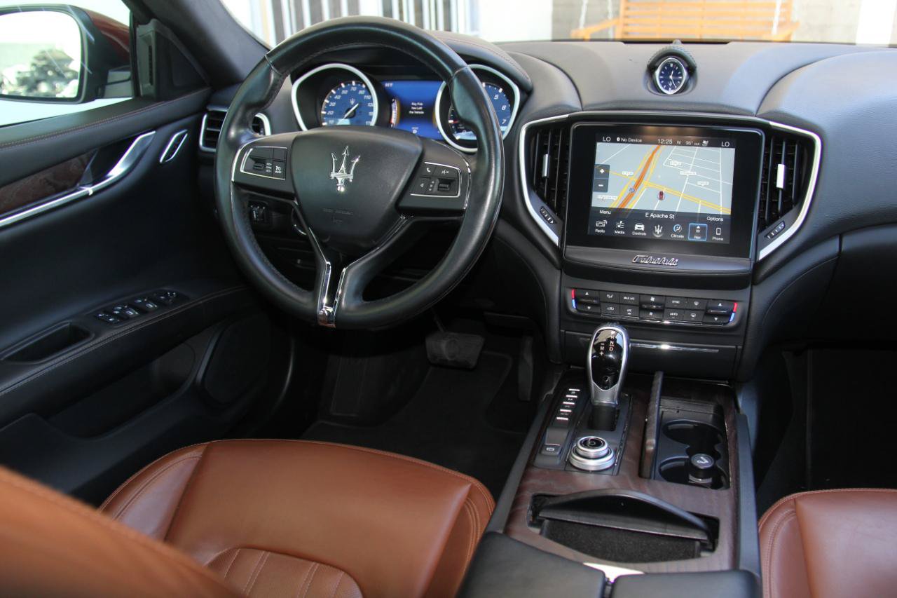 Used 2018 Maserati Ghibli RWD image 9
