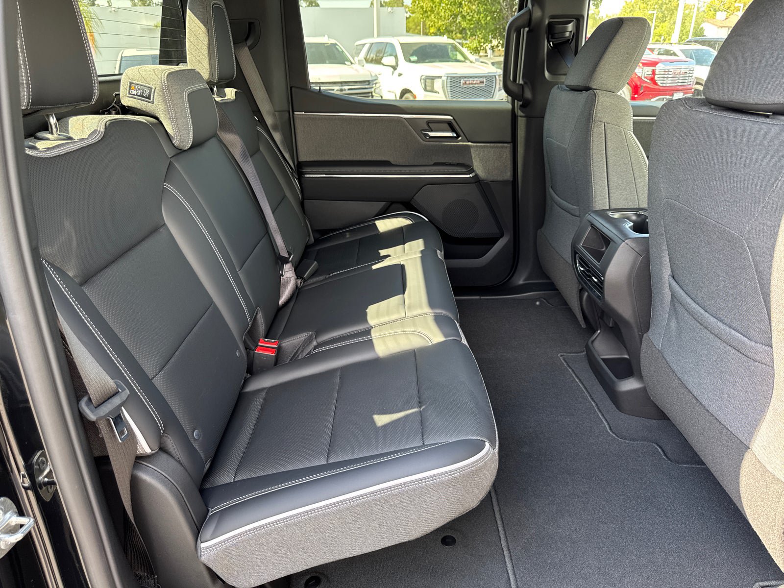 Certified 2026 GMC Sierra EV Elevation AWD/4WD image 17