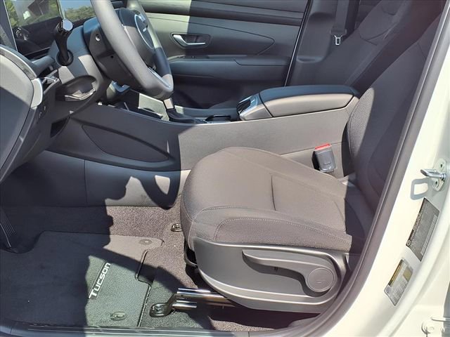 New 2026 Hyundai Tucson SE image 16