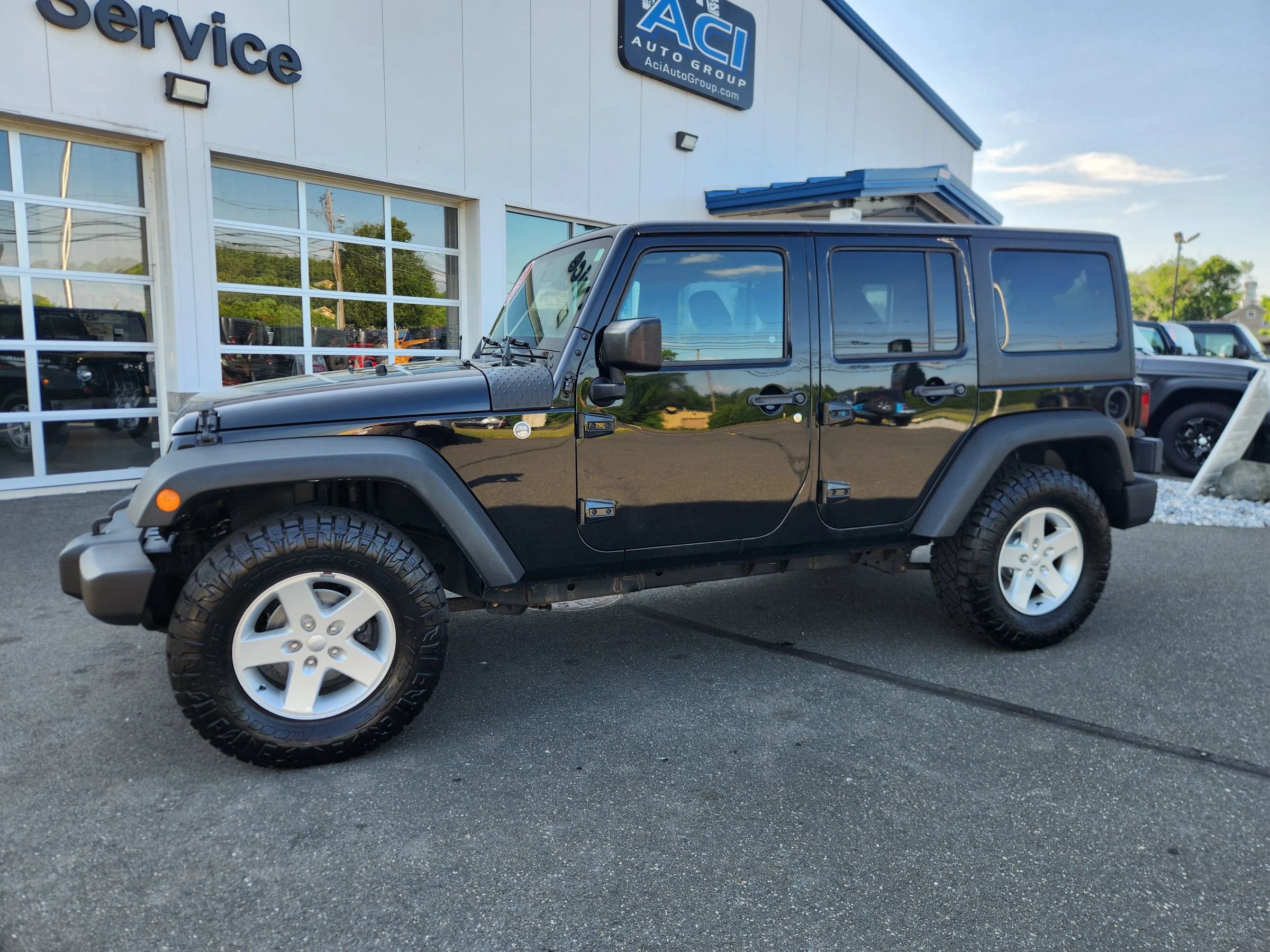 Used 2017 Jeep Wrangler Unlimited Sport w/ Quick Order Package 24S AWD/4WD image 7