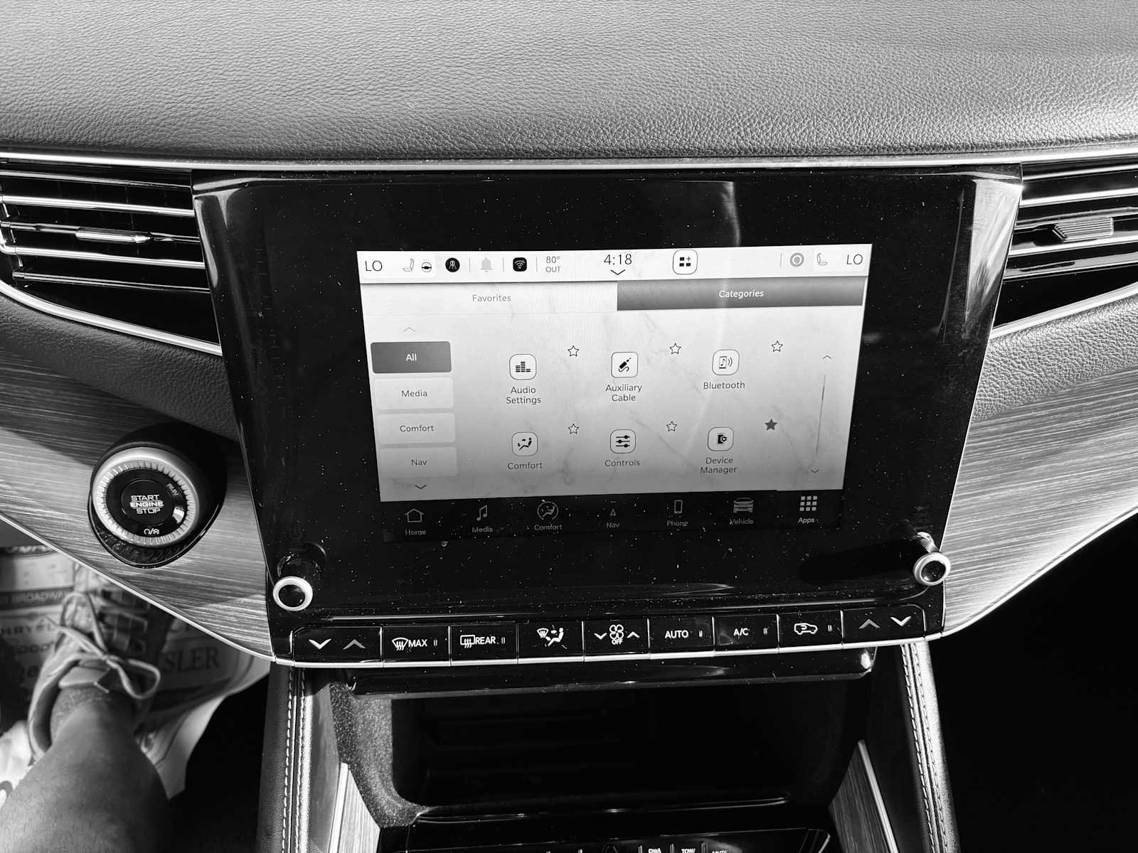 Certified 2024 Jeep Wagoneer L Series III w/ Flexible Seating Group image 41