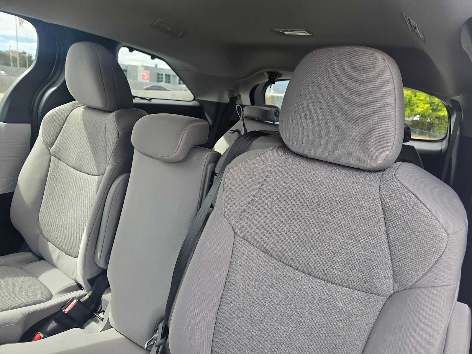 New 2026 Toyota Sienna LE FWD image 24