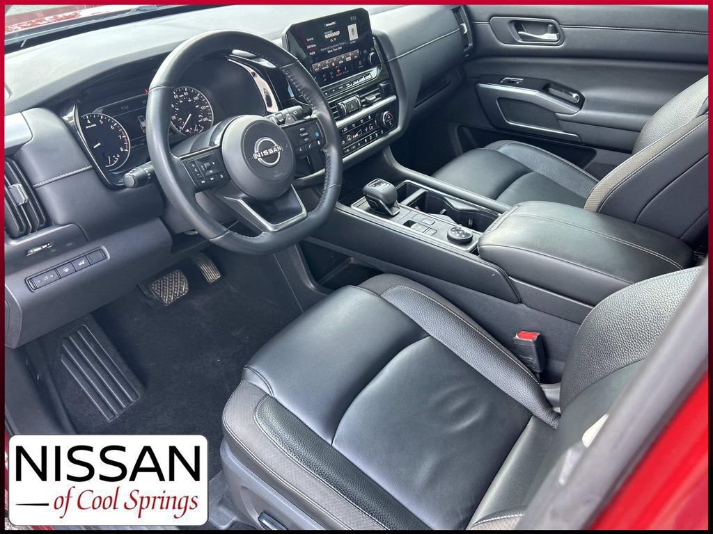 Used 2023 Nissan Pathfinder SL AWD/4WD image 15