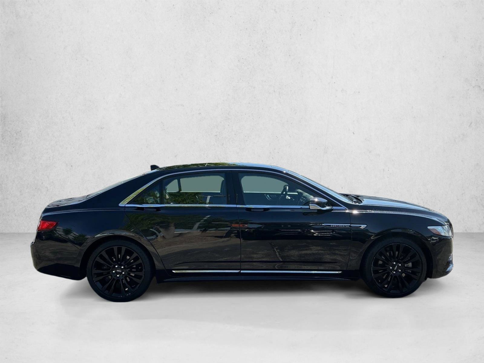 Used 2020 Lincoln Continental Reserve AWD/4WD image 4