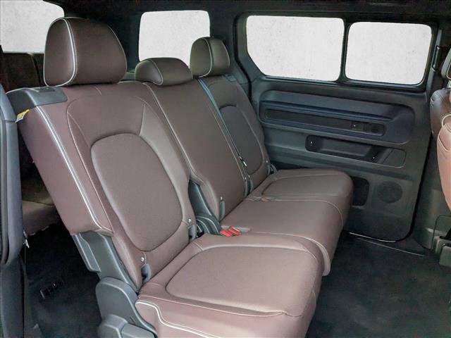 Used 2025 Volkswagen ID. Buzz Pro S image 19