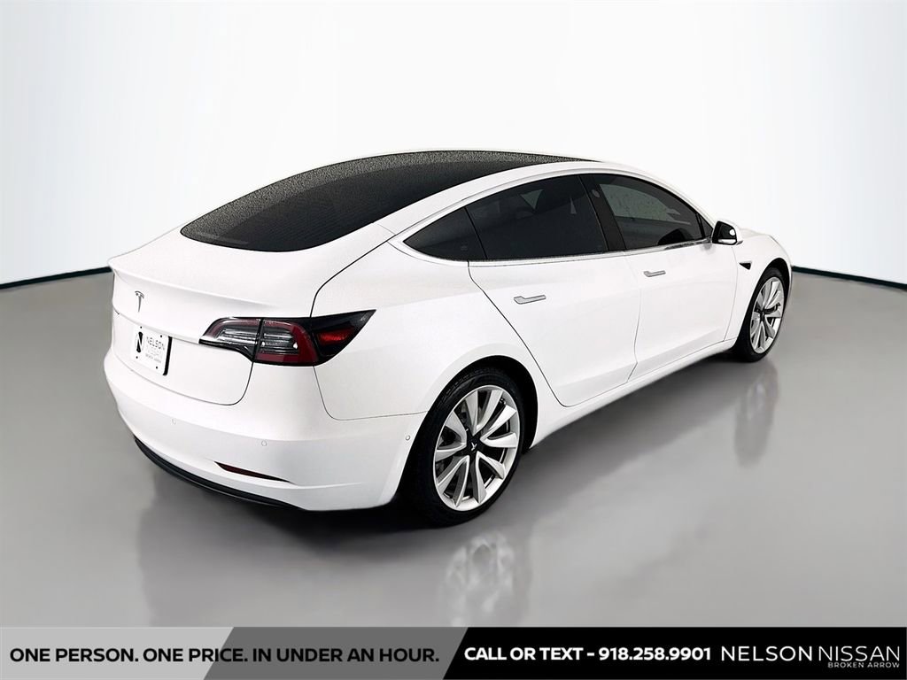 Used 2020 Tesla Model 3 Standard Range RWD image 5