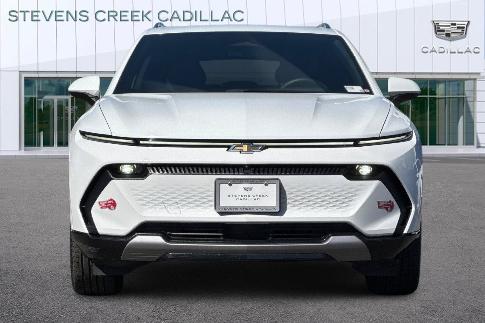 Used 2024 Chevrolet Equinox EV LT FWD image 8