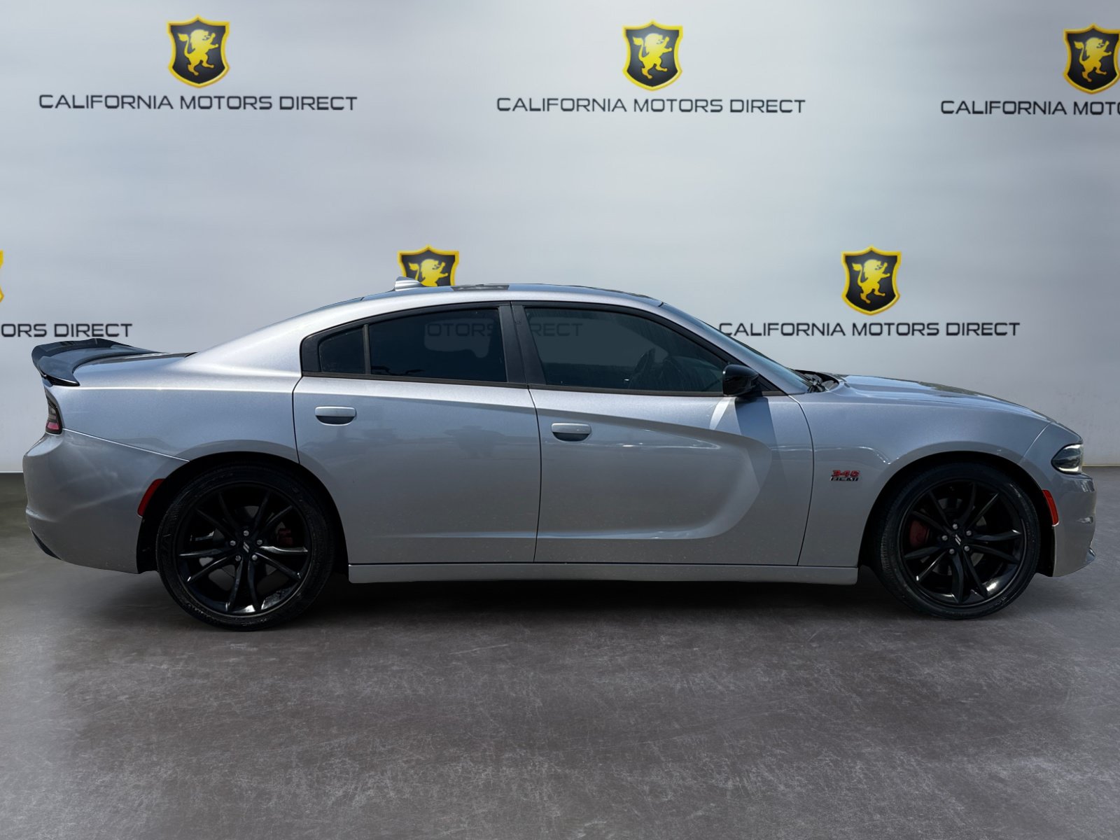Used 2017 Dodge Charger R/T w/ Blacktop Package RWD image 6