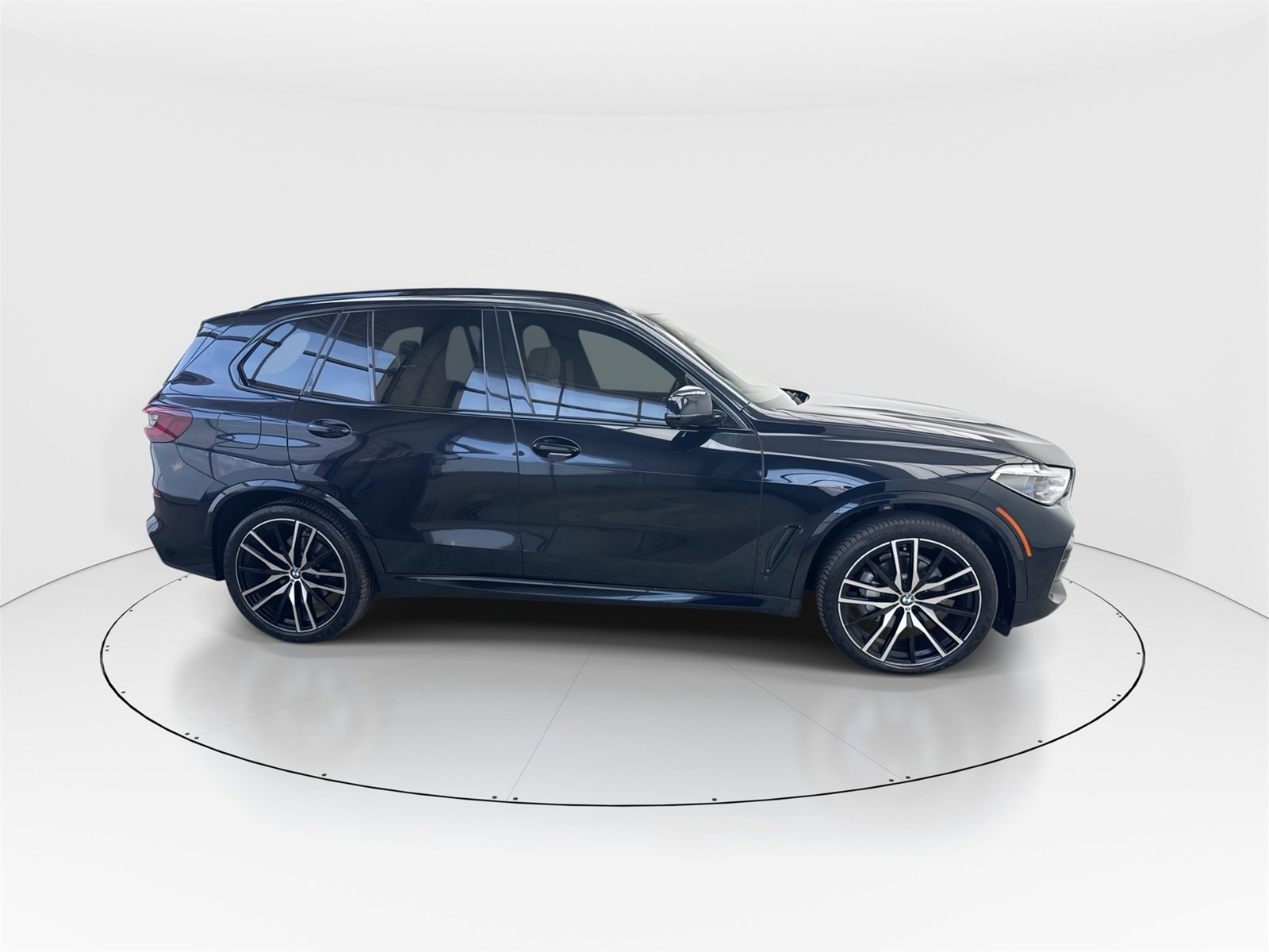 Used 2021 BMW X5 sDrive40i w/ M Sport Package image 9