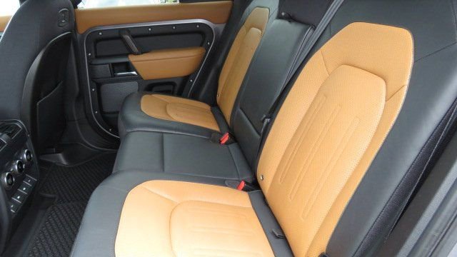 Used 2020 Land Rover Defender 110 X image 6