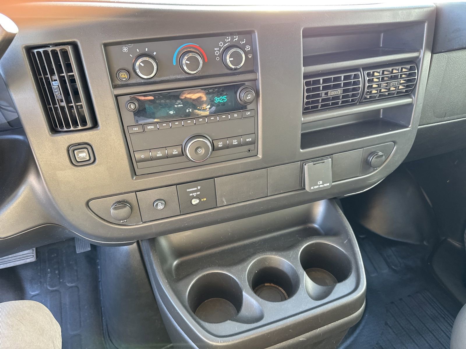 Used 2024 GMC Savana 2500 w/ Driver Convenience Package image 25