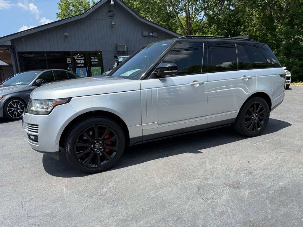 Used 2015 Land Rover Range Rover Supercharged image 11