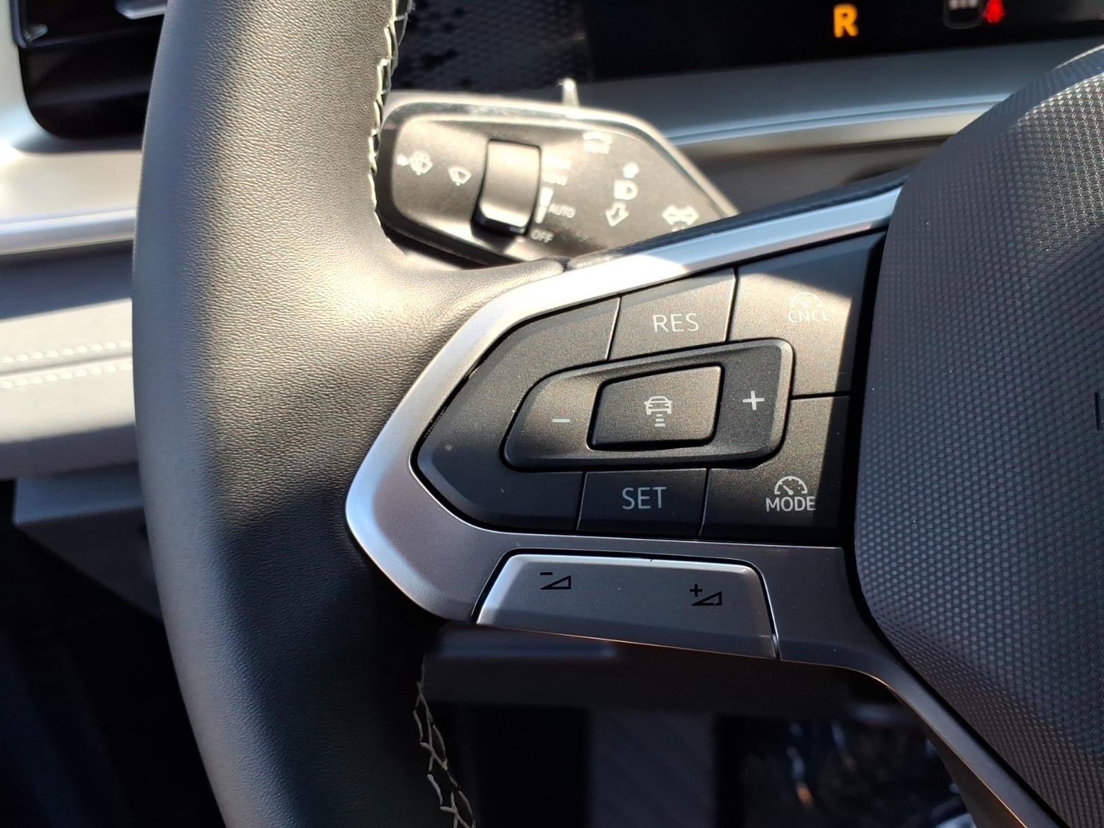 New 2026 Volkswagen Tiguan SE image 18