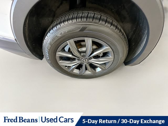 Used 2023 Volkswagen Tiguan SE FWD image 40