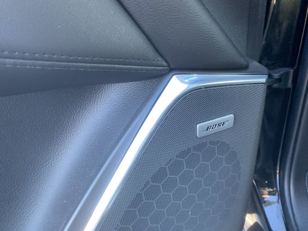 Used 2019 Cadillac Escalade Luxury image 10